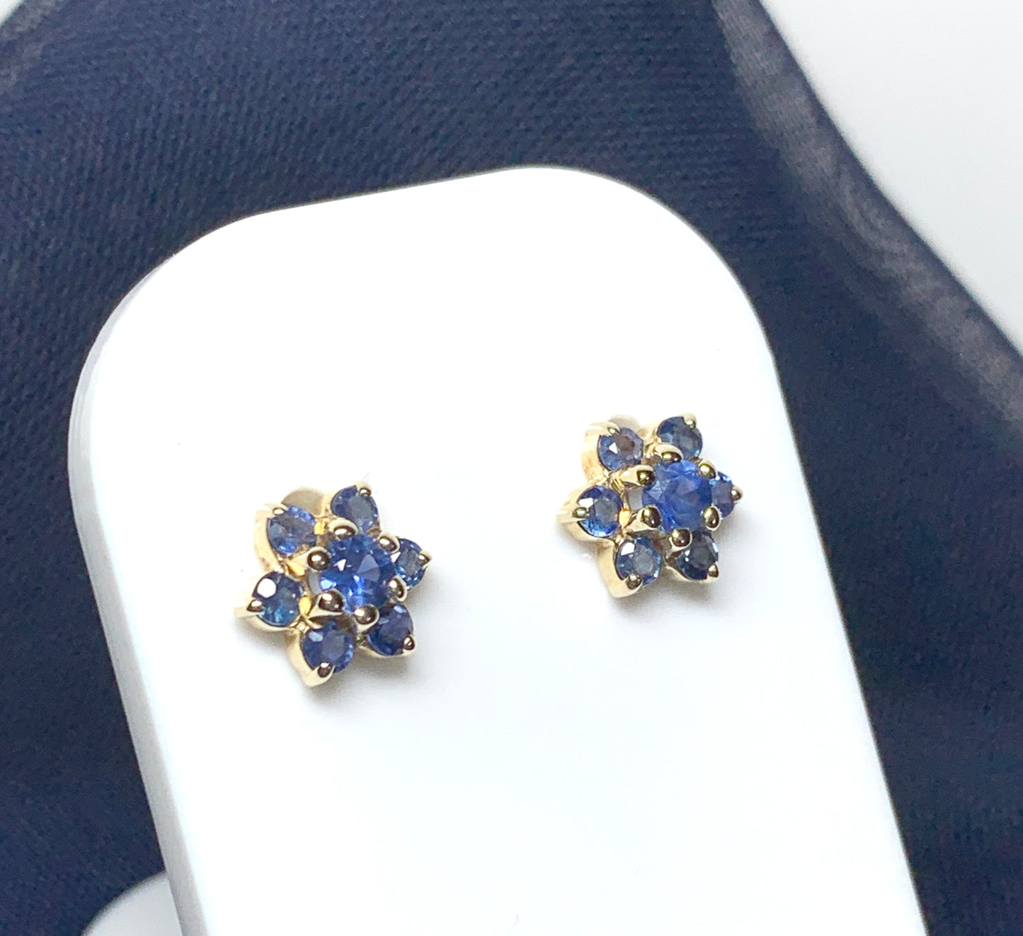 Real blue sapphire daisy cluster stud earrings yellow gold