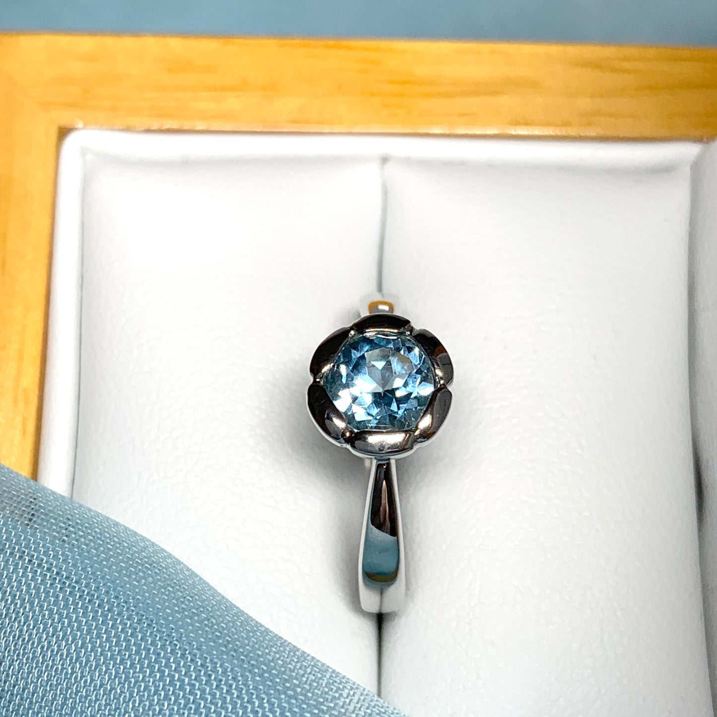 Real blue topaz dress ring ladies fancy flower edged round