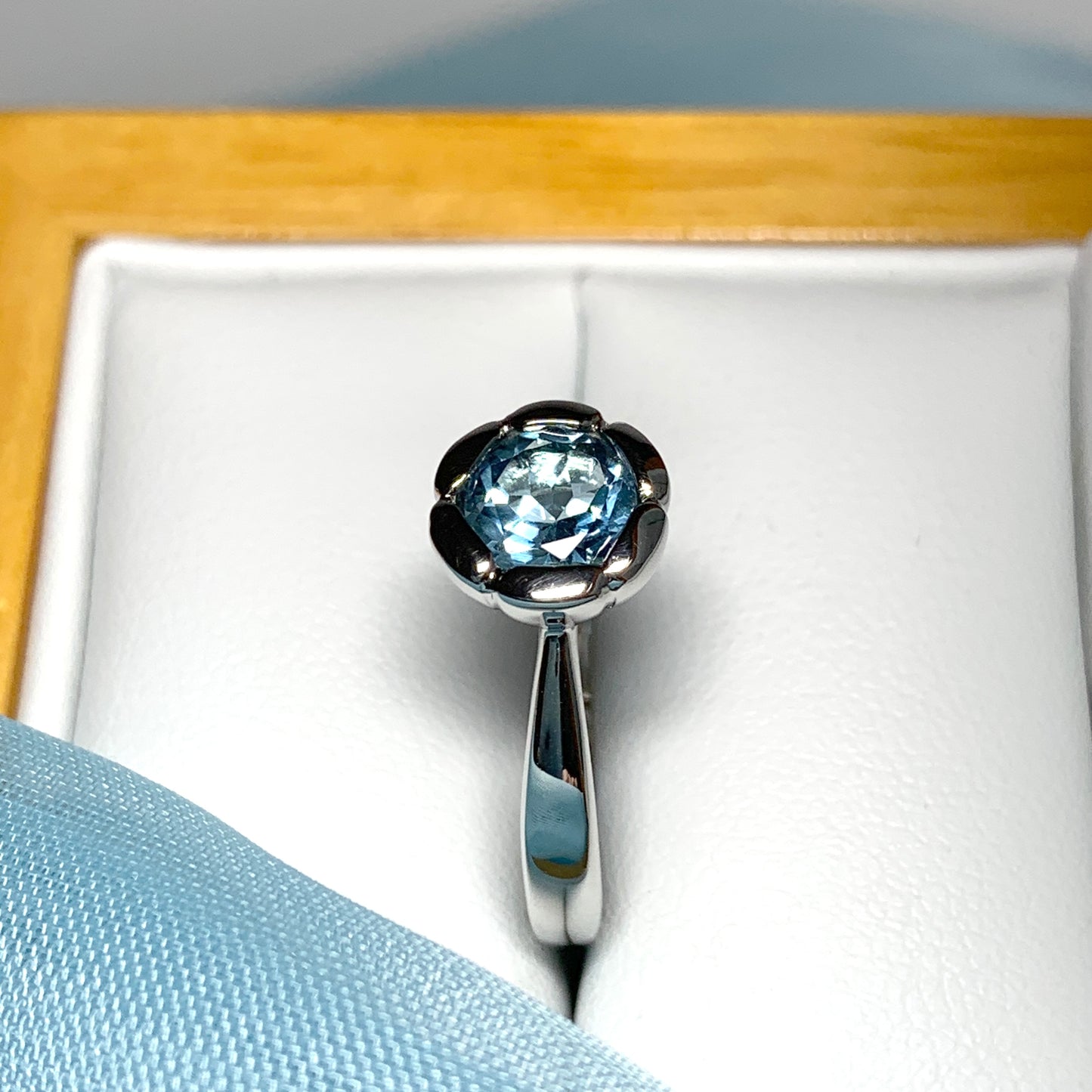 Real blue topaz dress ring ladies fancy flower edged round