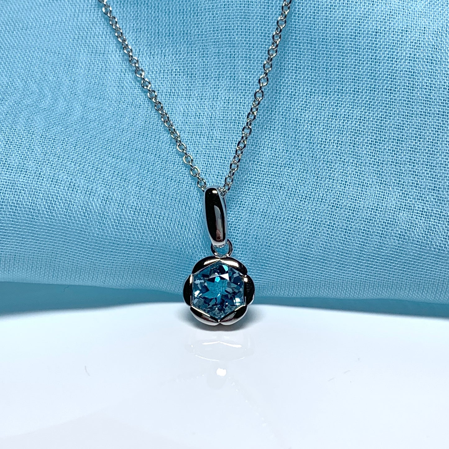 Real blue topaz necklace fancy flower edged round