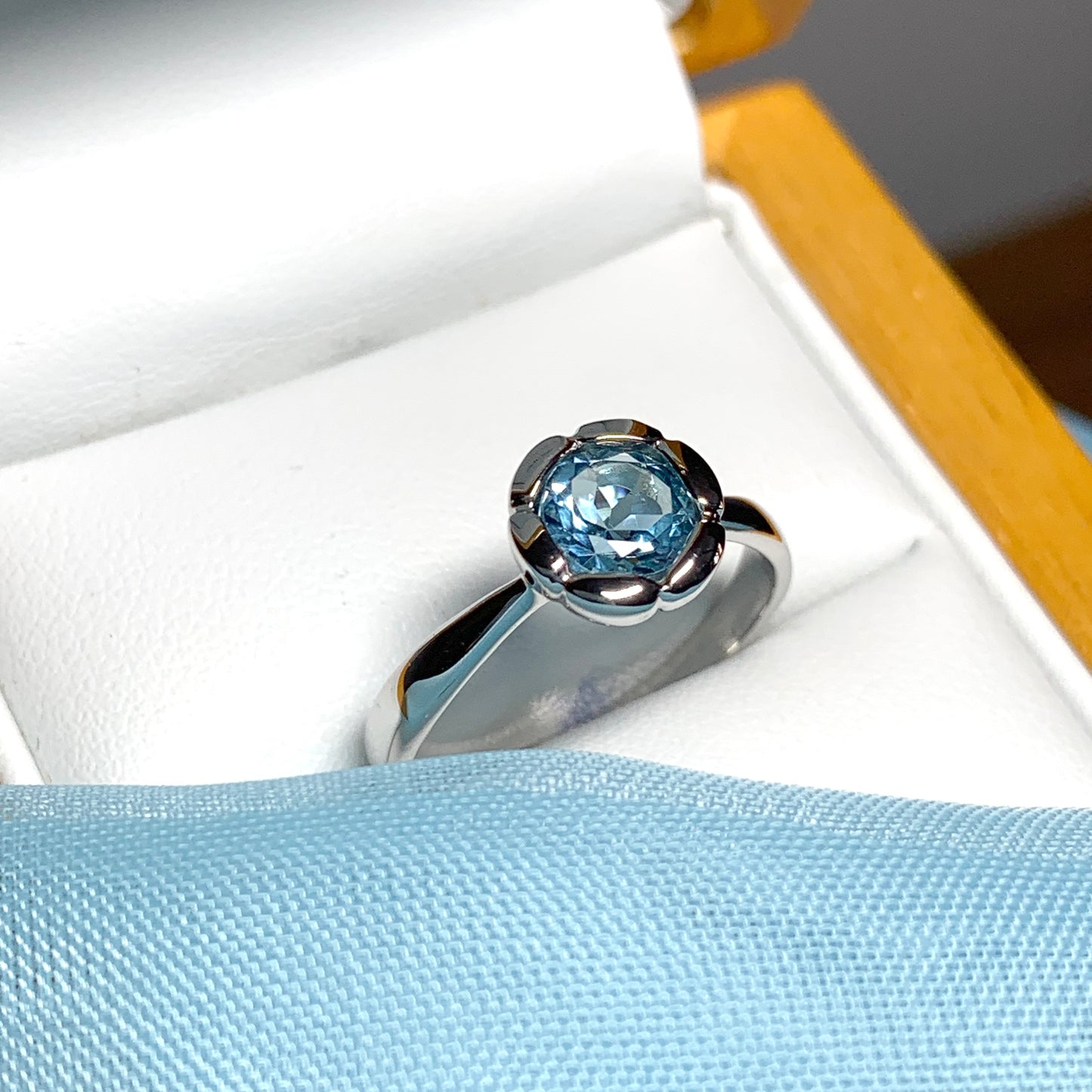 Real blue topaz dress ring ladies fancy flower edged round