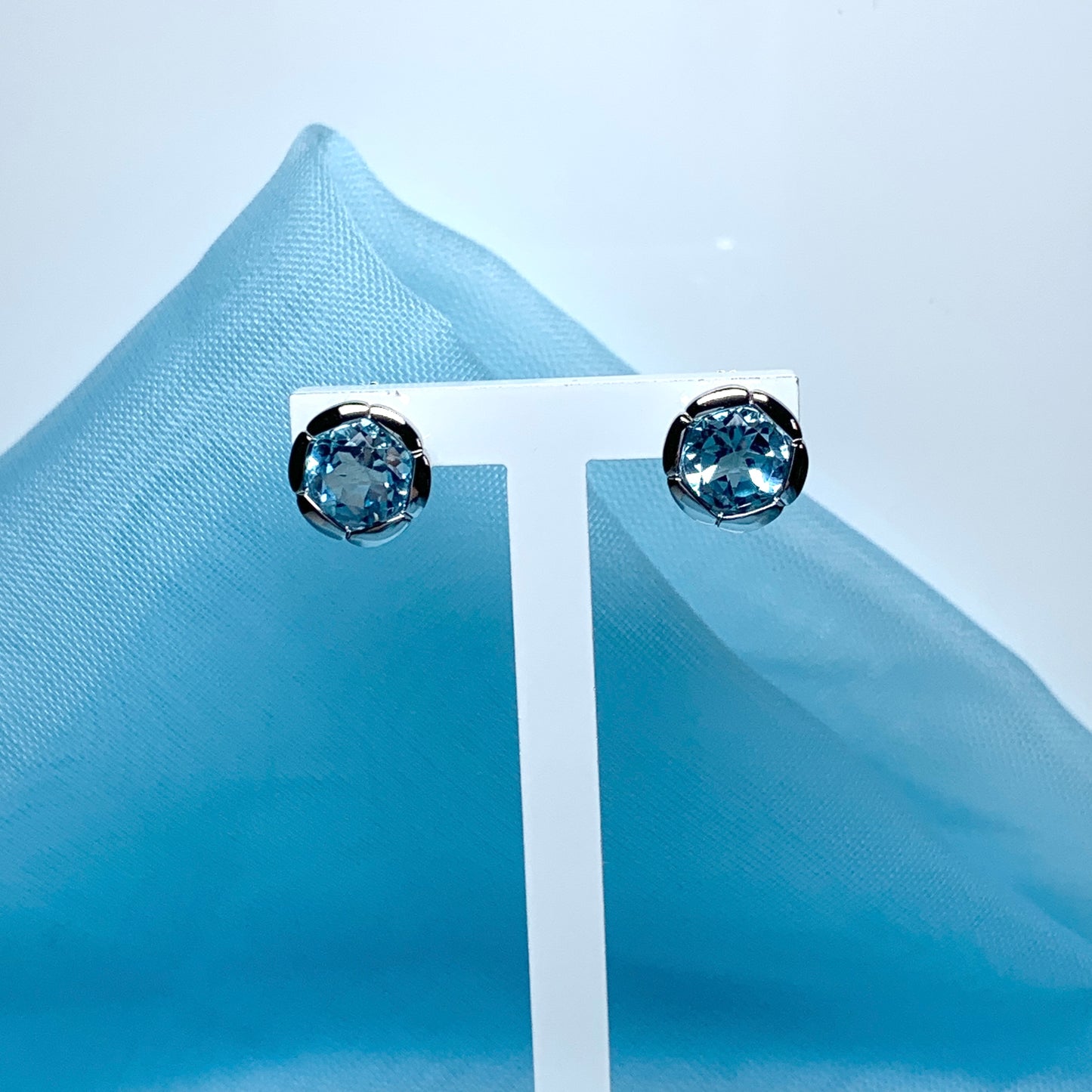 Real blue topaz stud earrings fancy flower edged round