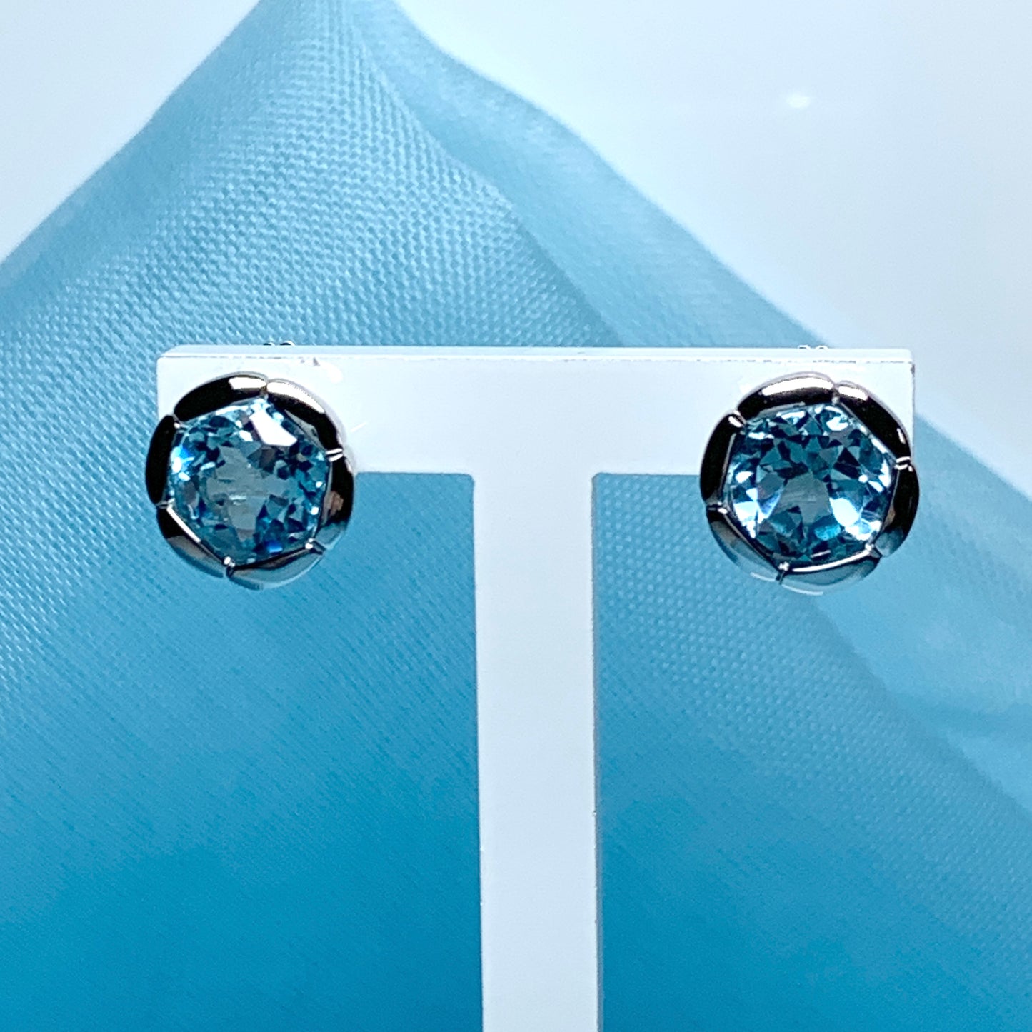 Real blue topaz stud earrings fancy flower edged round