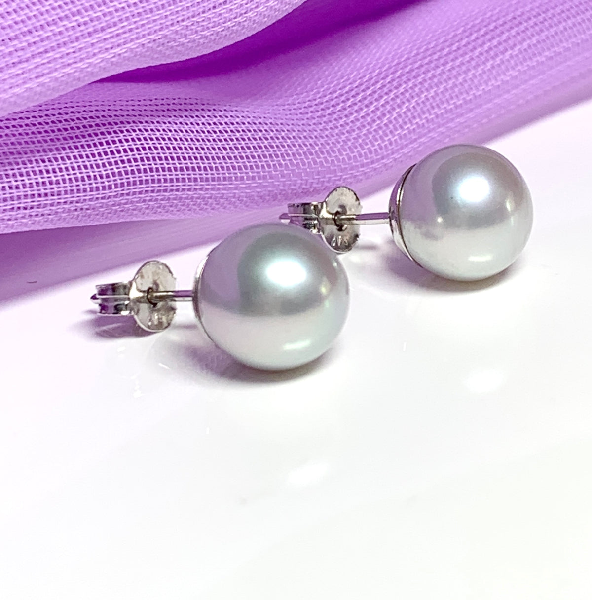 Real freshwater cultured light grey pearl white gold stud earrings