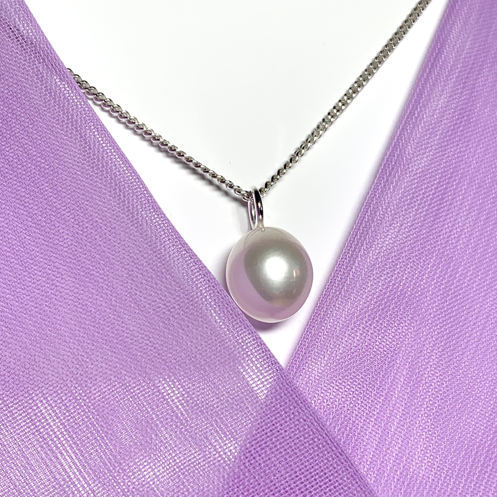 Real freshwater pearl necklace pendant