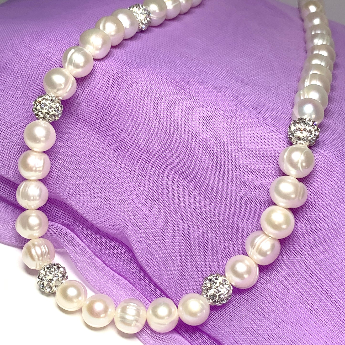 Real freshwater pearl single row necklace with sparkling crystals