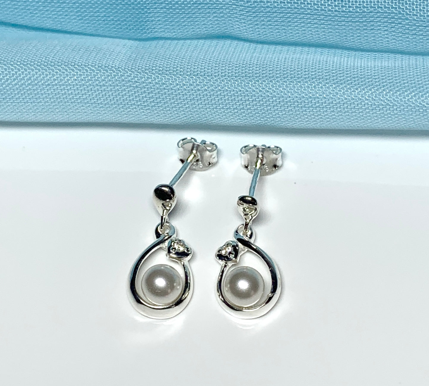 Real freshwater pearl sparkling drop earrings