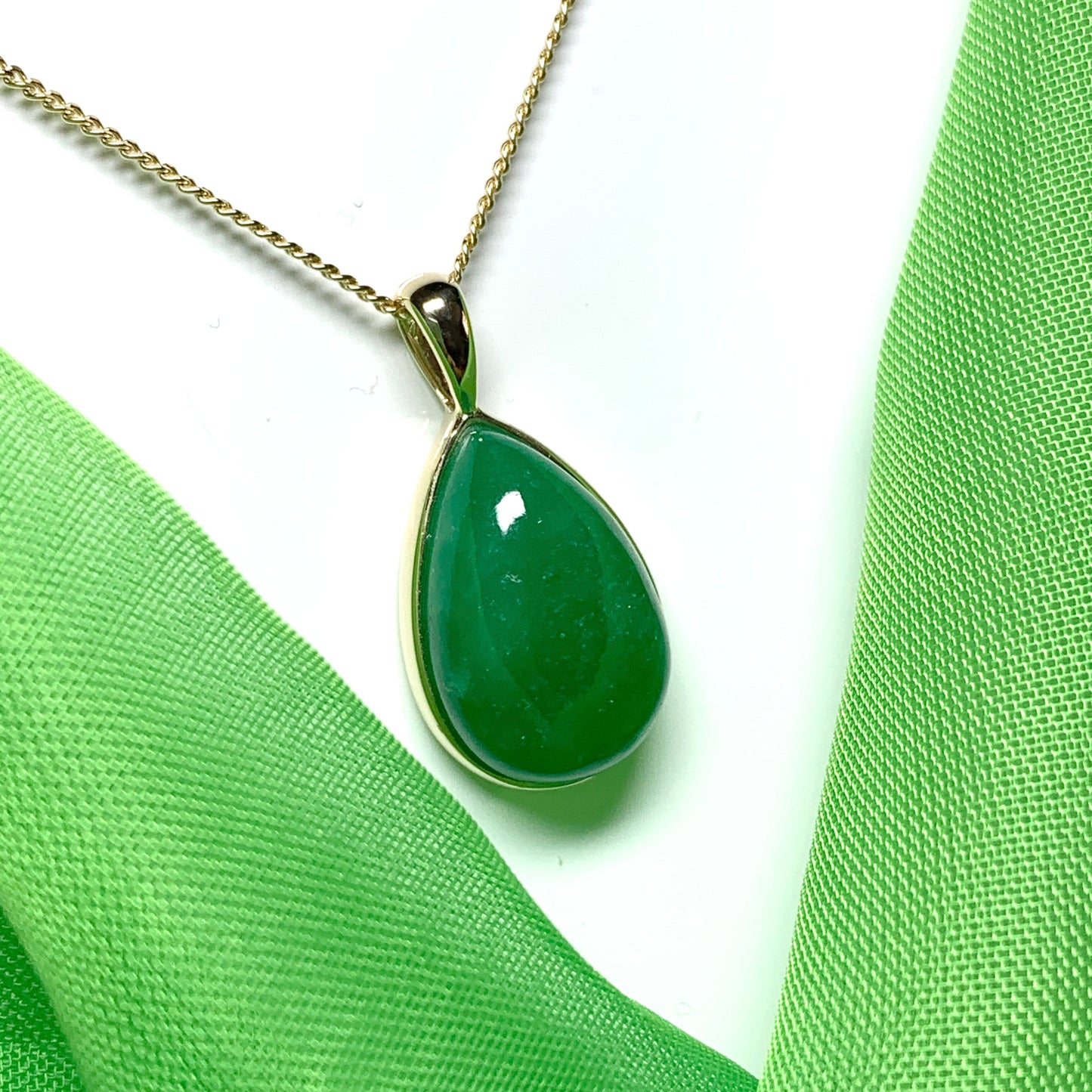 Real jade necklace teardrop pear necklace yellow gold pendant