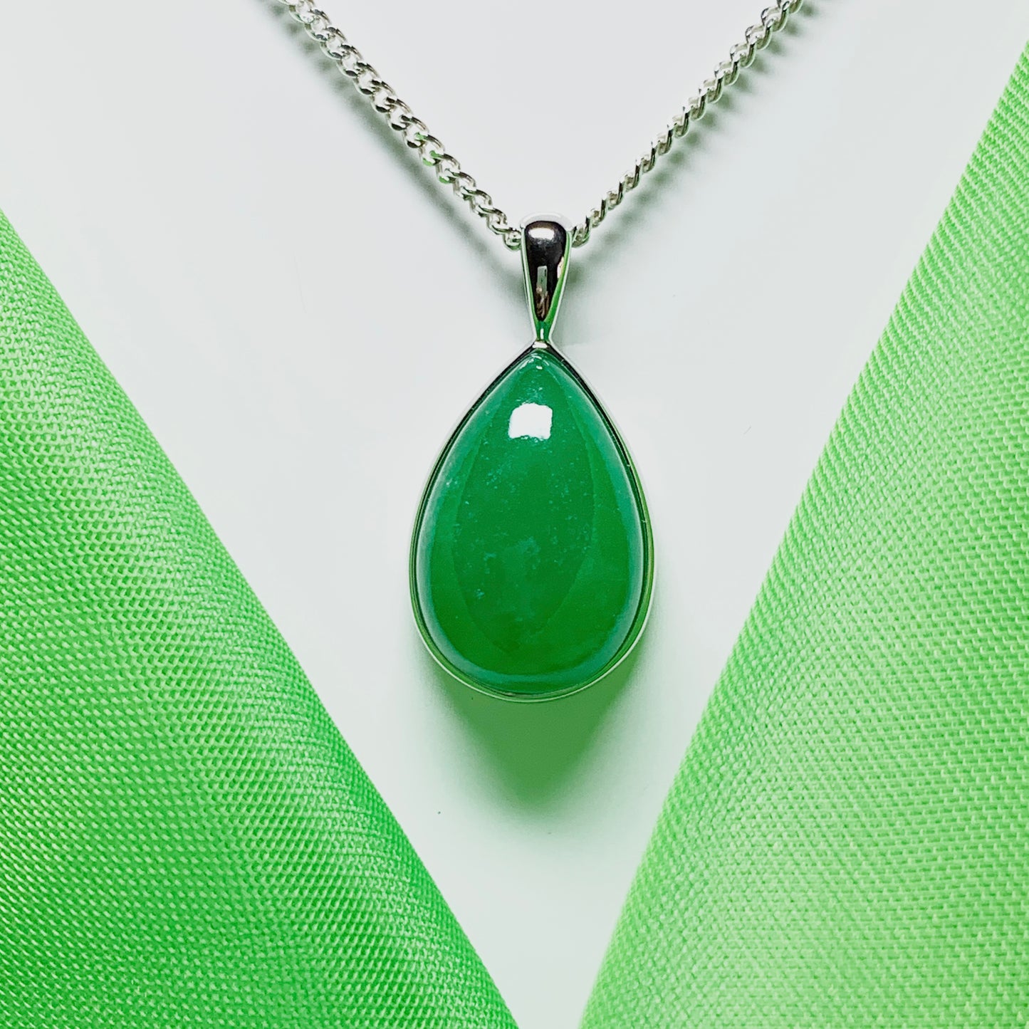 Real jade necklace teardrop pear necklace white gold pendant