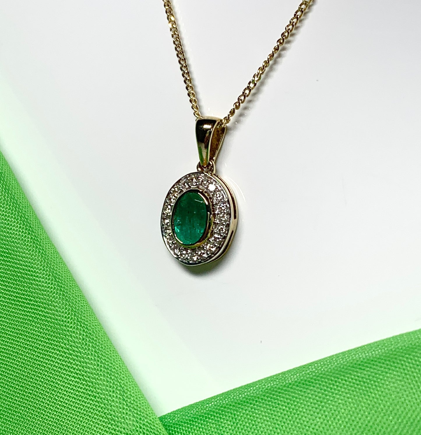 Real large green emerald and diamond necklace gold oval cluster pendant