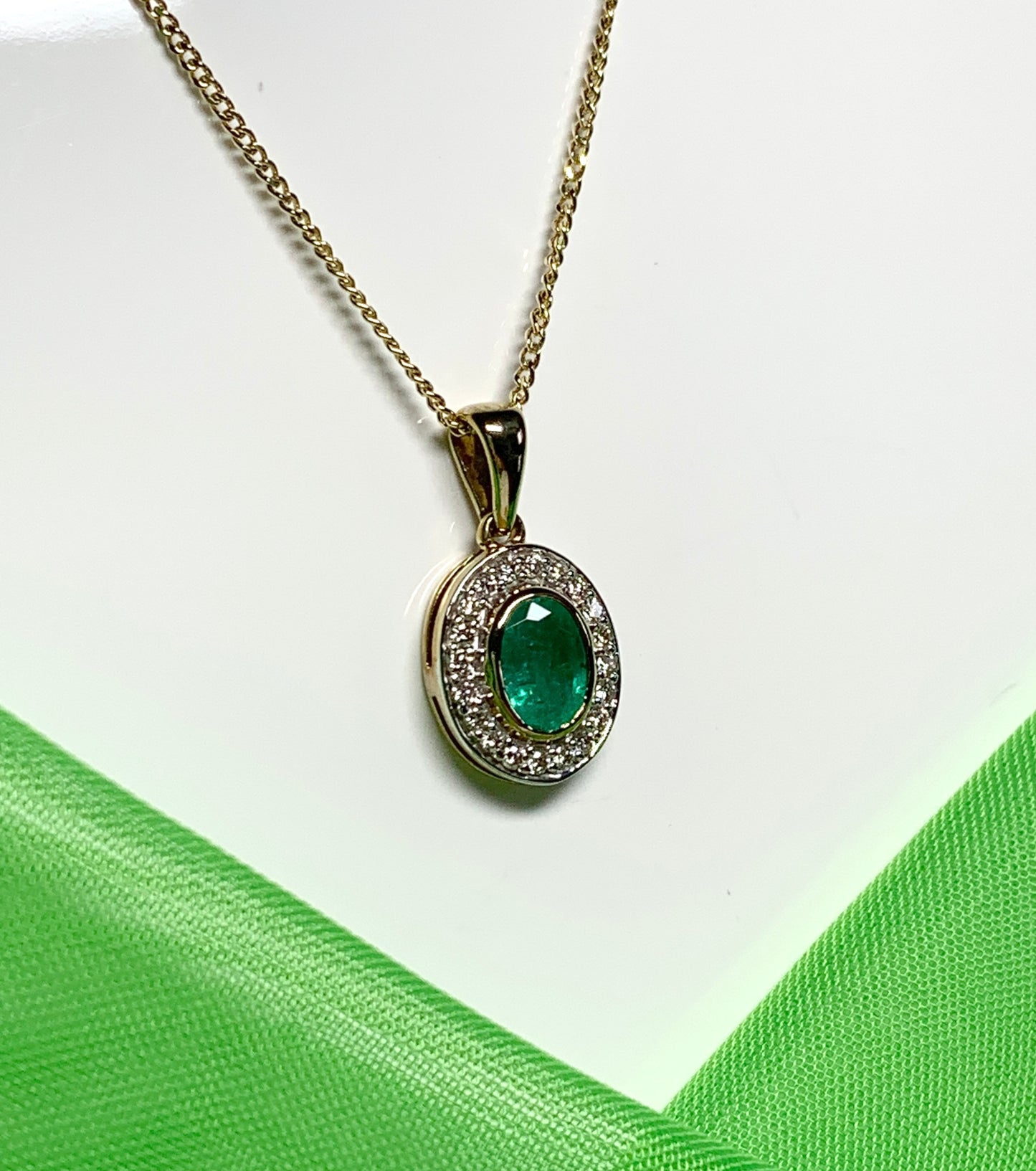 Real large green emerald and diamond necklace gold oval cluster pendant