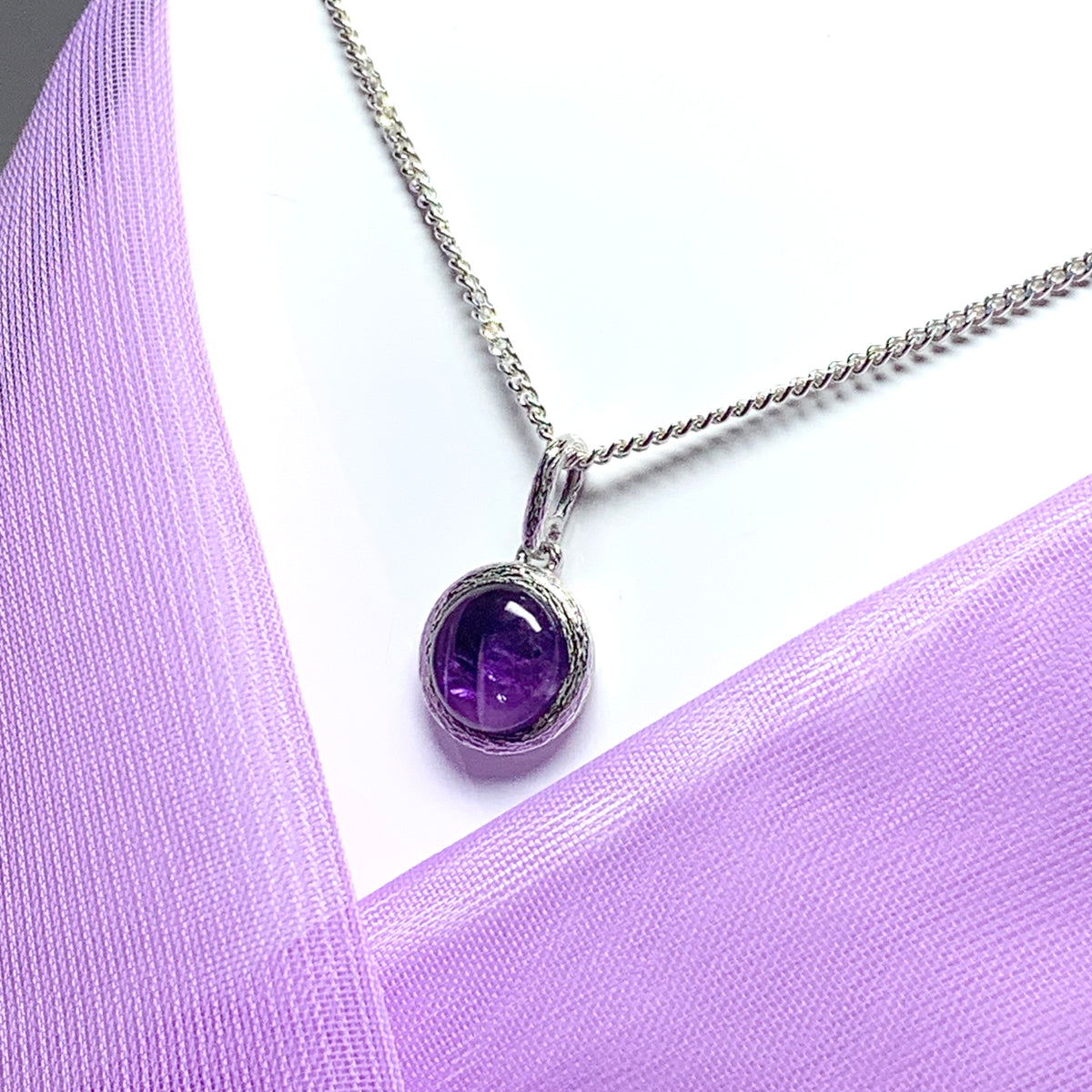 Purple amethyst round silver necklace