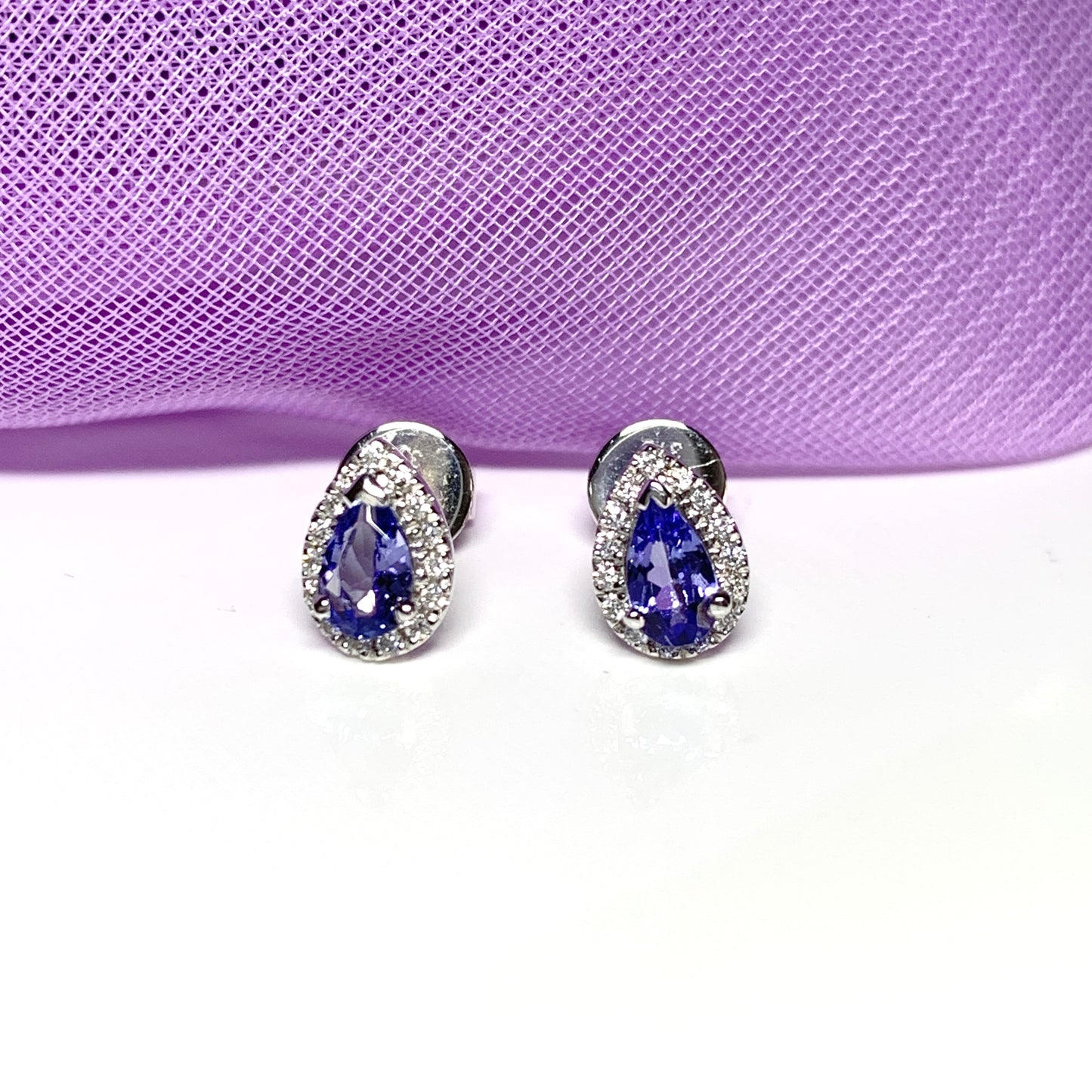 Real tanzanite and diamond white gold stud earrings