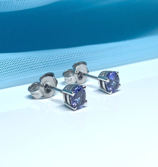 Real tanzanite white gold oval earrings