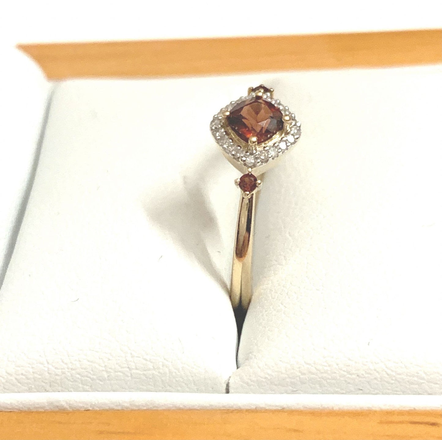 Red Brown Real Garnet And Diamond Yellow Gold Cluster Ring