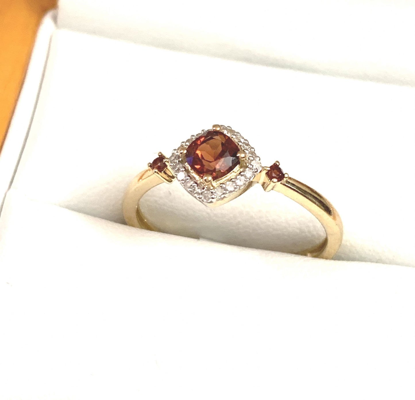 Red Brown Real Garnet And Diamond Yellow Gold Cluster Ring