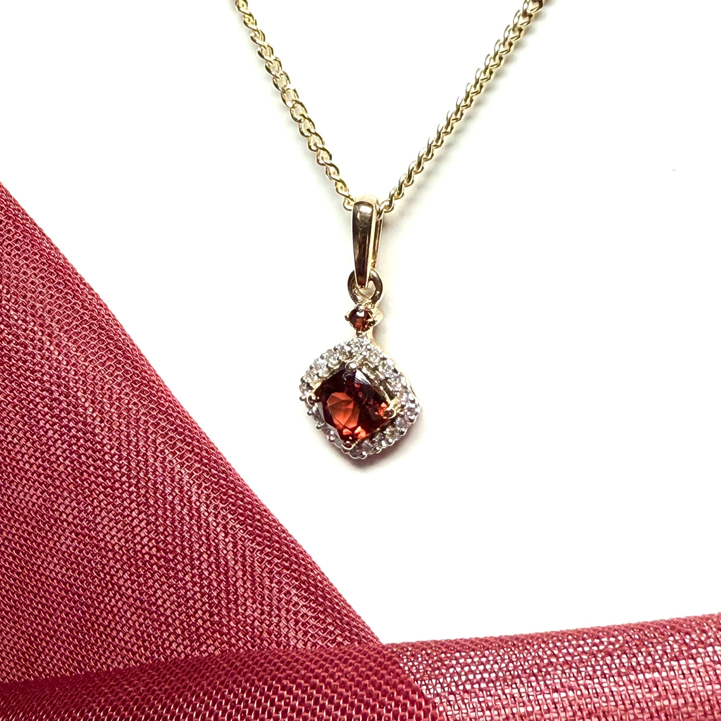 Red brown real garnet and diamond yellow gold cushion cluster necklace