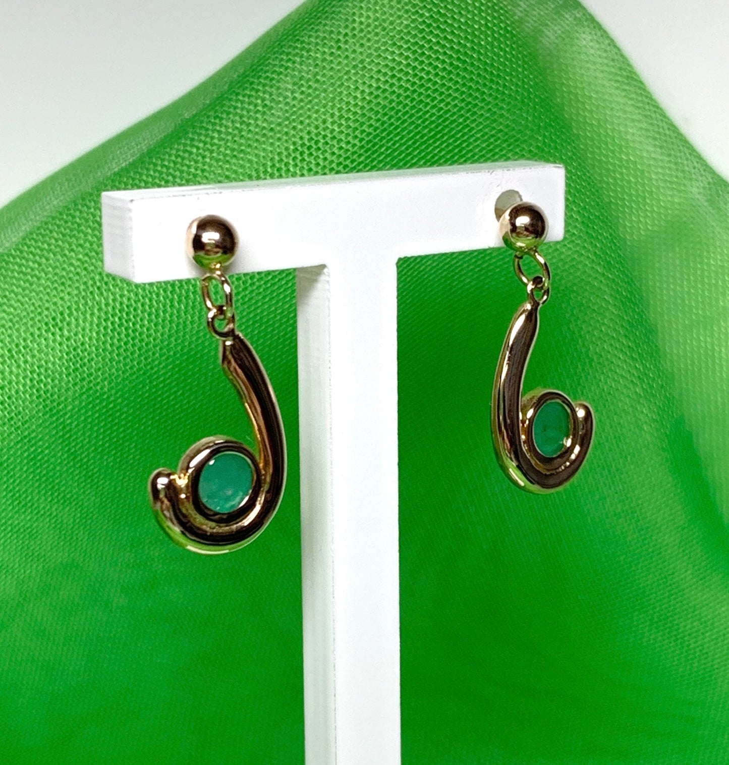 Round cut yellow gold green real emerald fancy swirl drop earrings