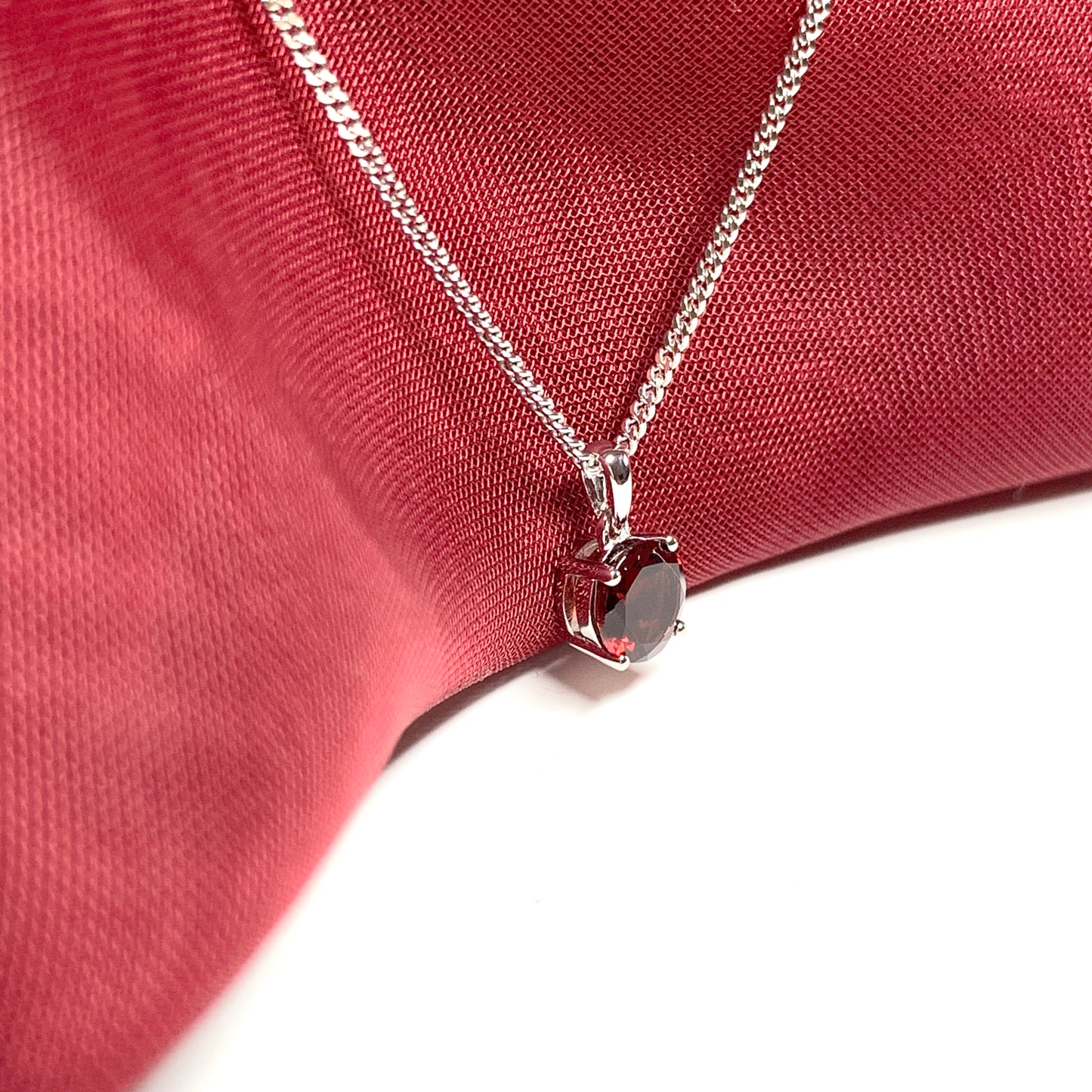 Classic round garnet sterling silver necklace