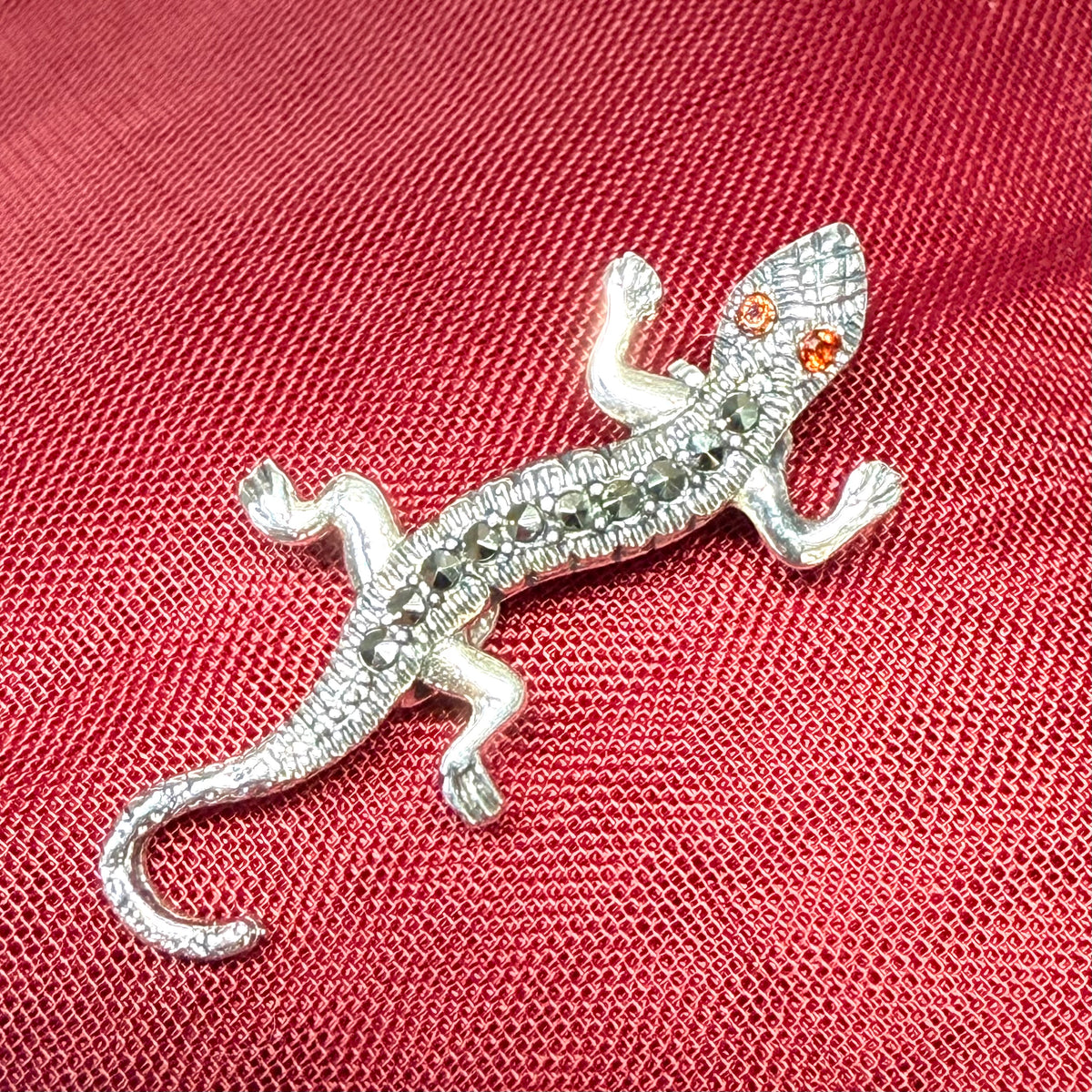 Sterling silver real marcasite gecko brooch with real garnet eyes