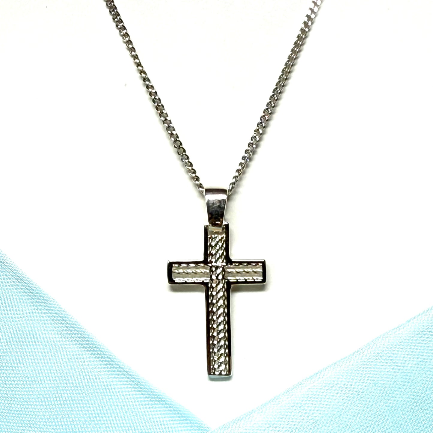 Solid sterling silver cross rope patterned including chain