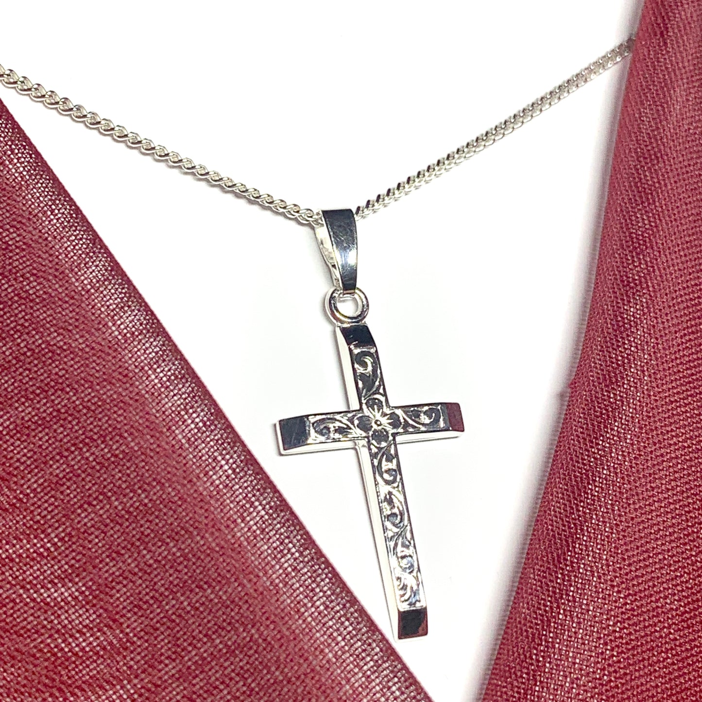 Solid diamond cut cross patterned sterling silver including chain