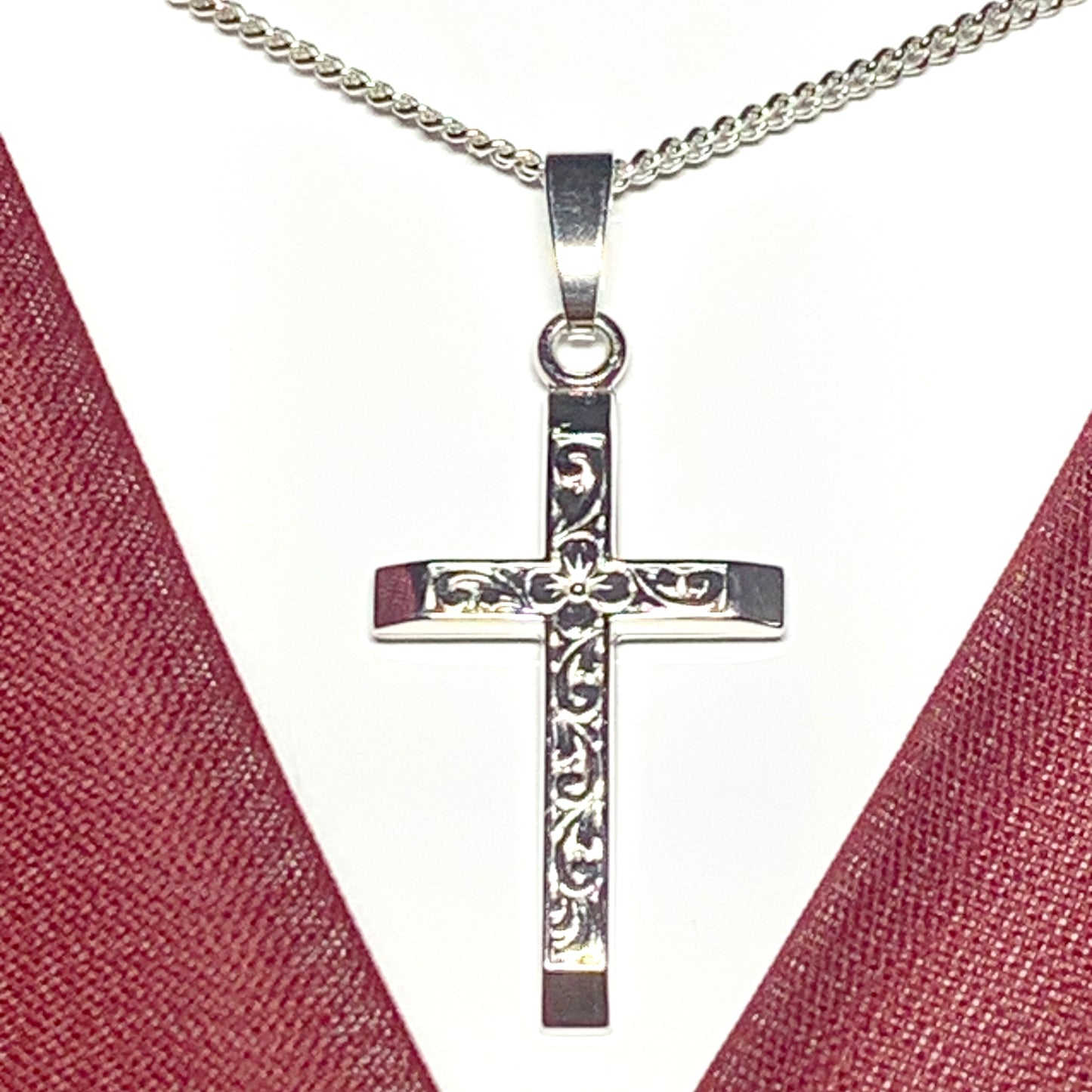 Solid diamond cut cross patterned sterling silver including chain