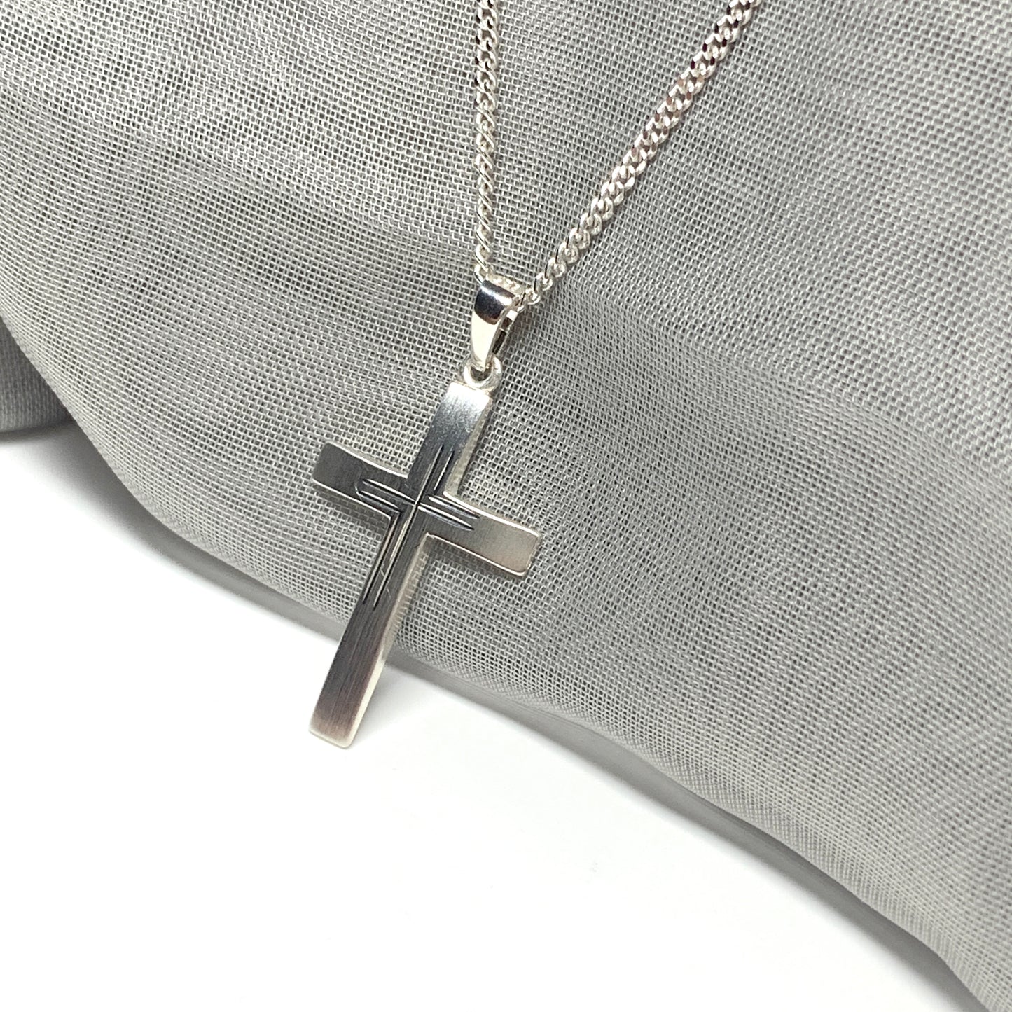 Solid diamond cut cross patterned sterling silver and chain