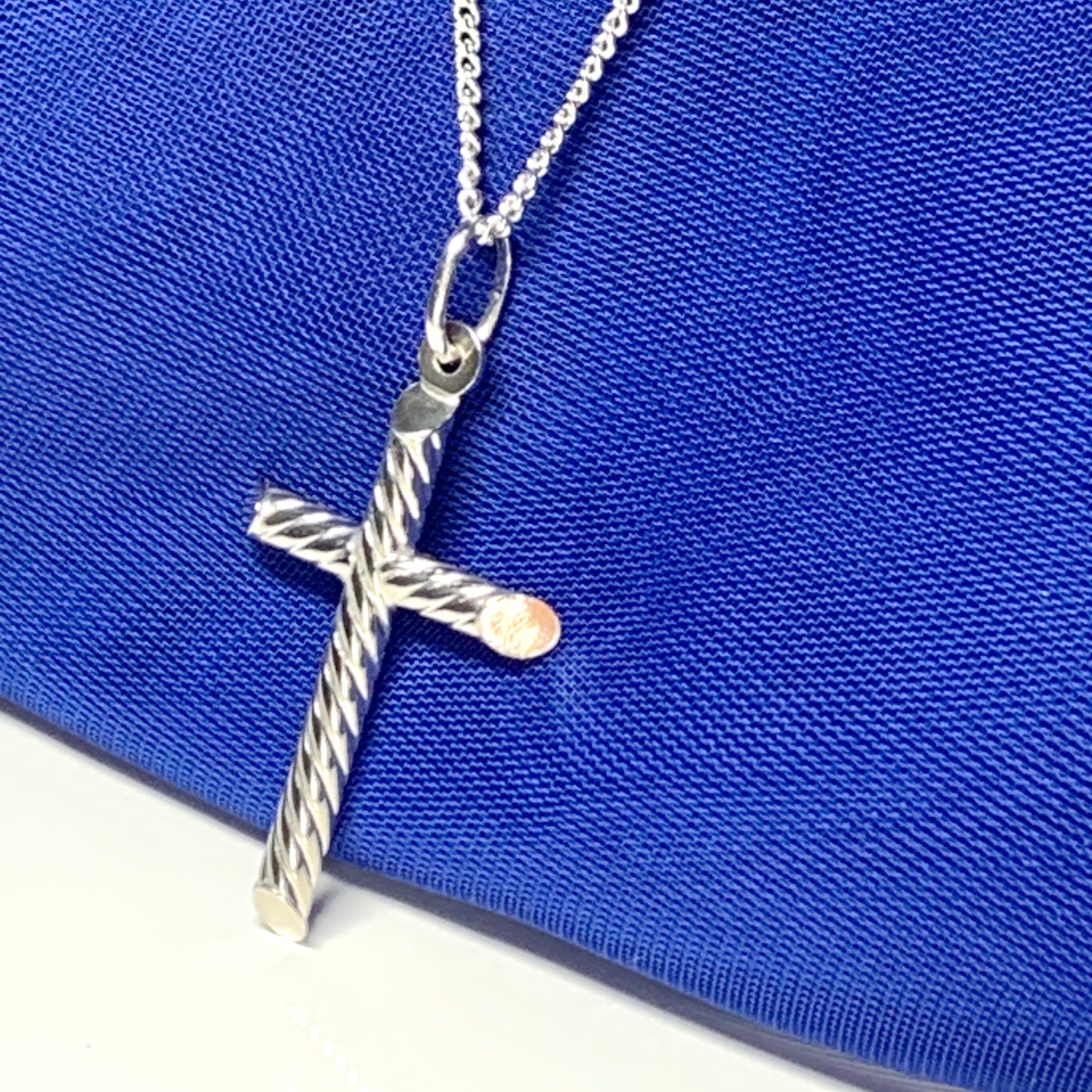 Solid diamond cut cross patterned sterling silver and chain