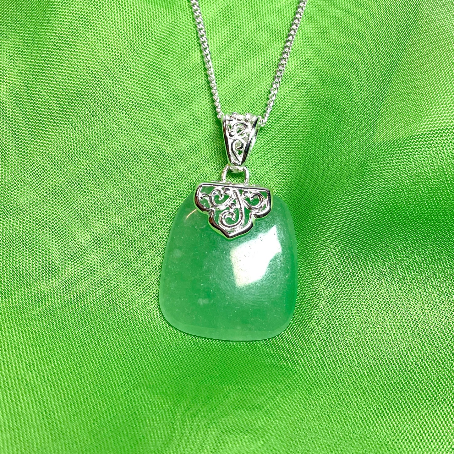 Sterling Silver Cushion Shaped Green Jade NecklaceSterling Silver Cushion Shaped Green Jade Necklace