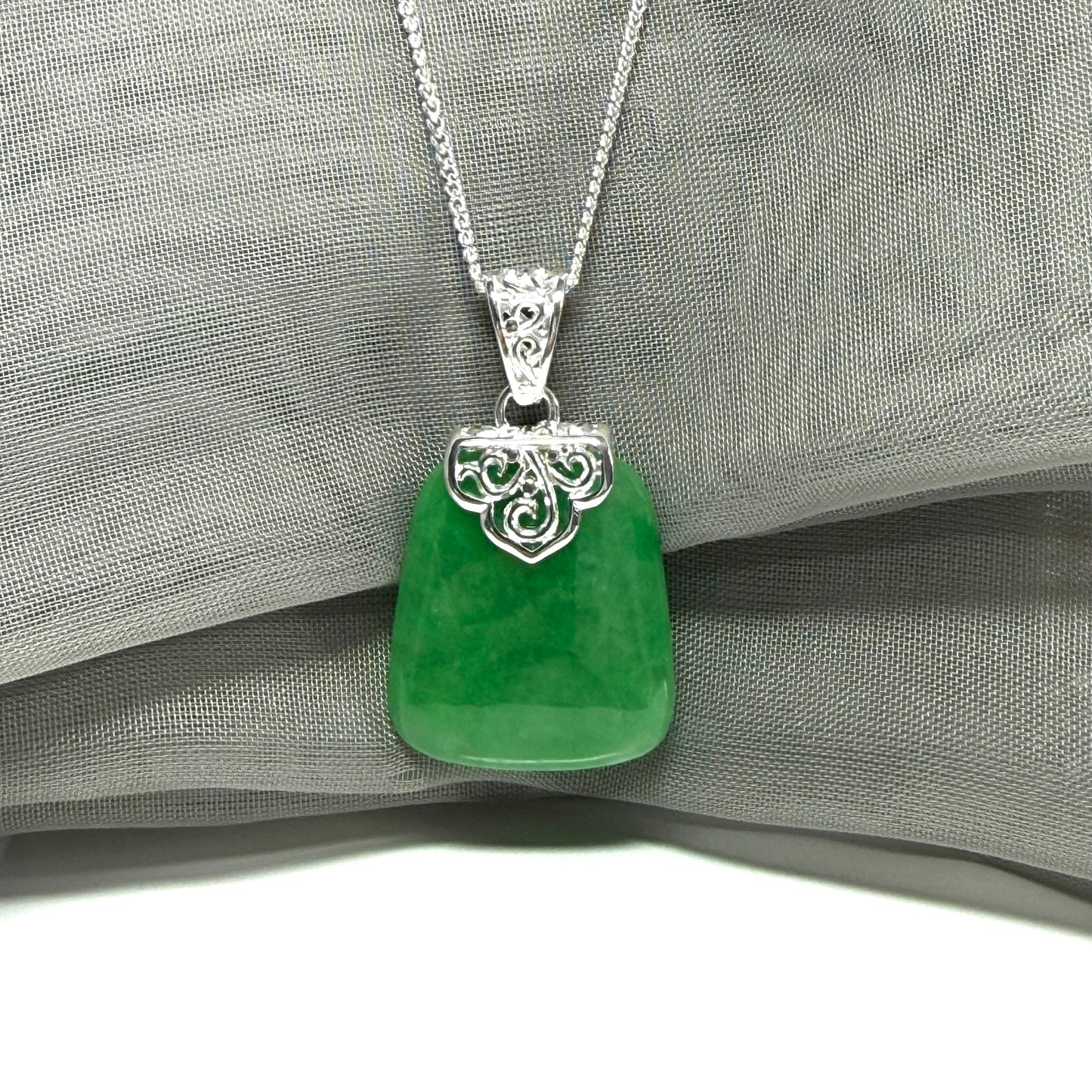 Sterling Silver Cushion Shaped Real Green Jade Necklace Pendant With chain