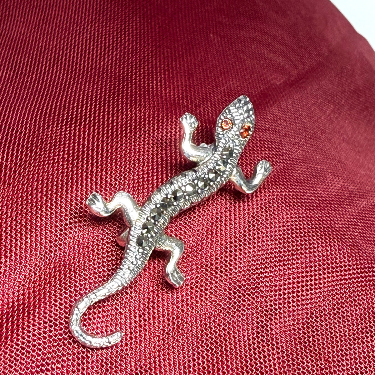 Sterling silver real marcasite gecko brooch with real garnet eyes