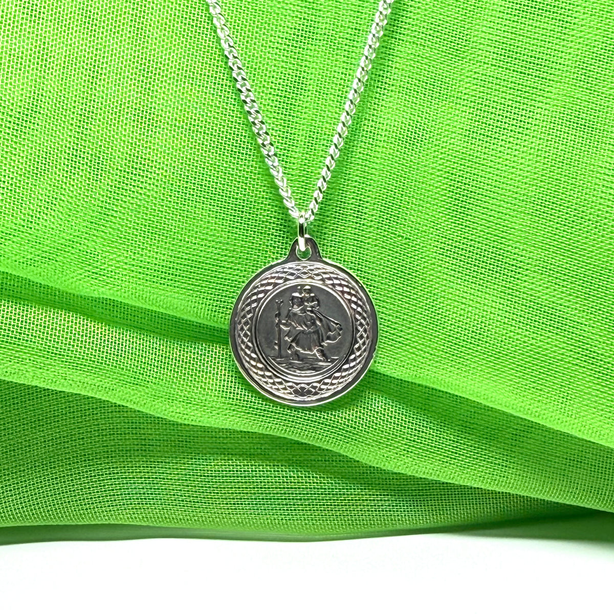 Sterling silver round St. Christopher 17 mm with chain