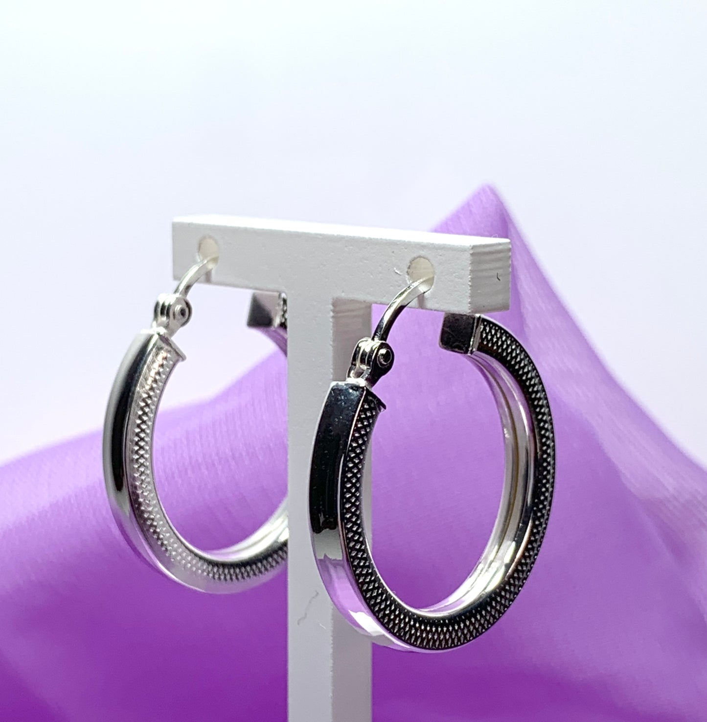 Sterling silver patterned 23 mm round hoop earrings