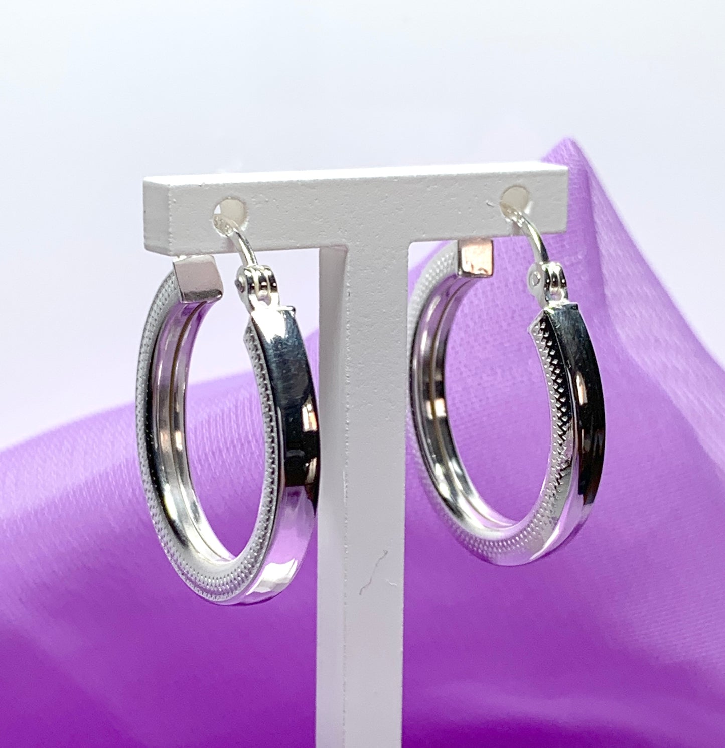 Sterling silver patterned 23 mm round hoop earrings