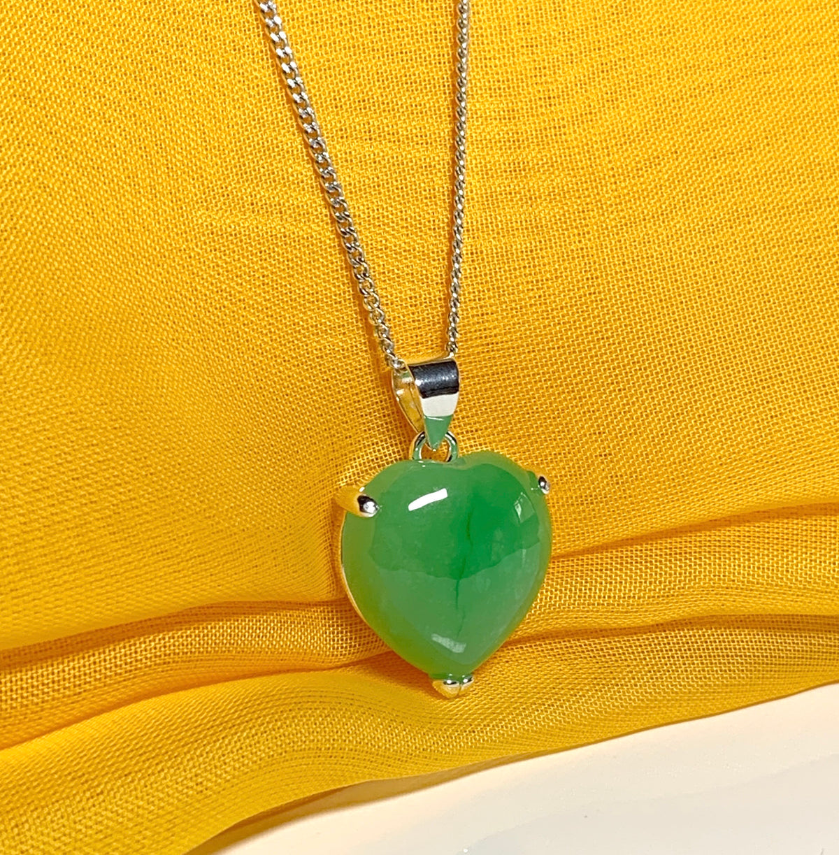 Stunning real green jade necklace heart shaped sterling silver pendant