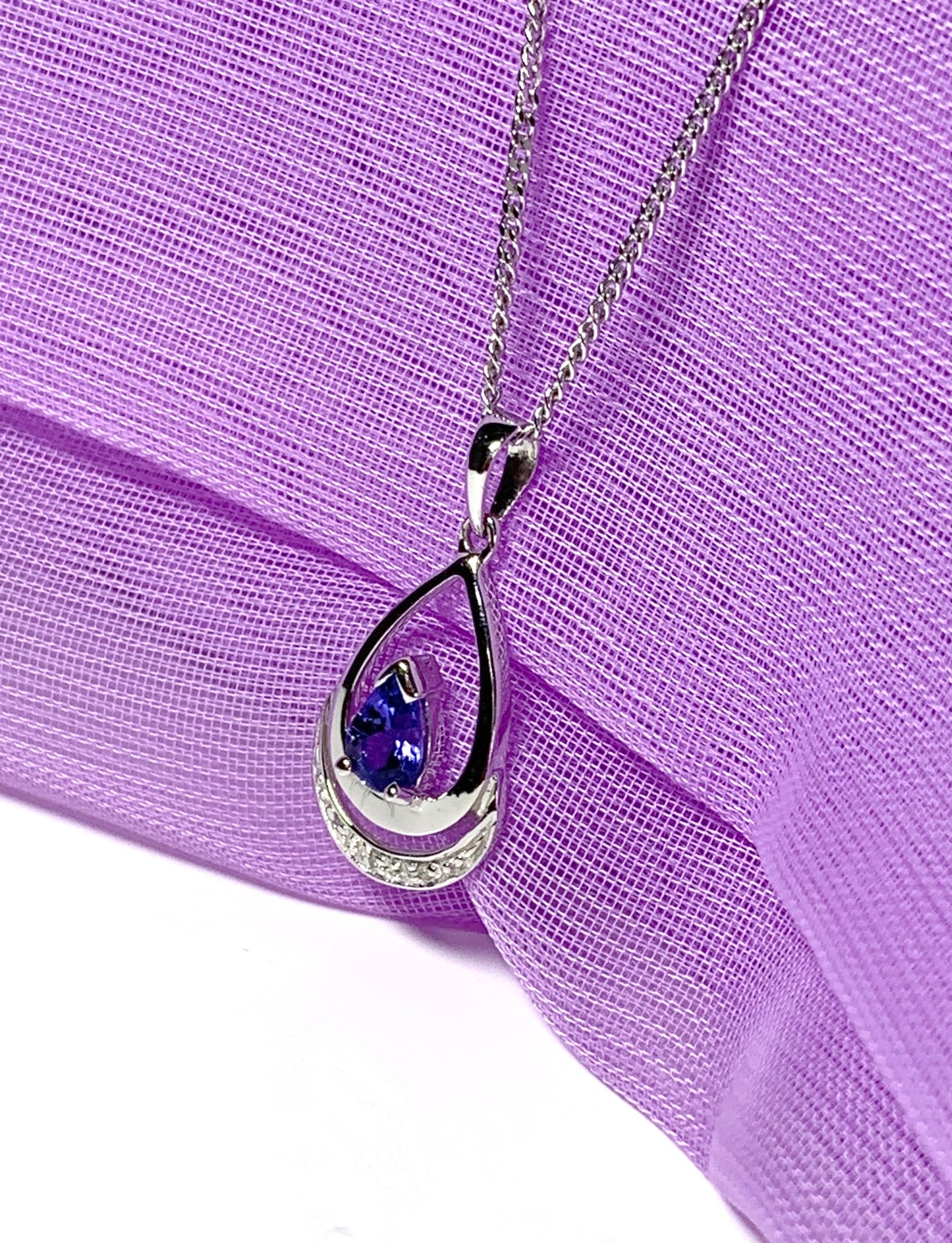 Tanzanite And Diamond White Gold Necklace