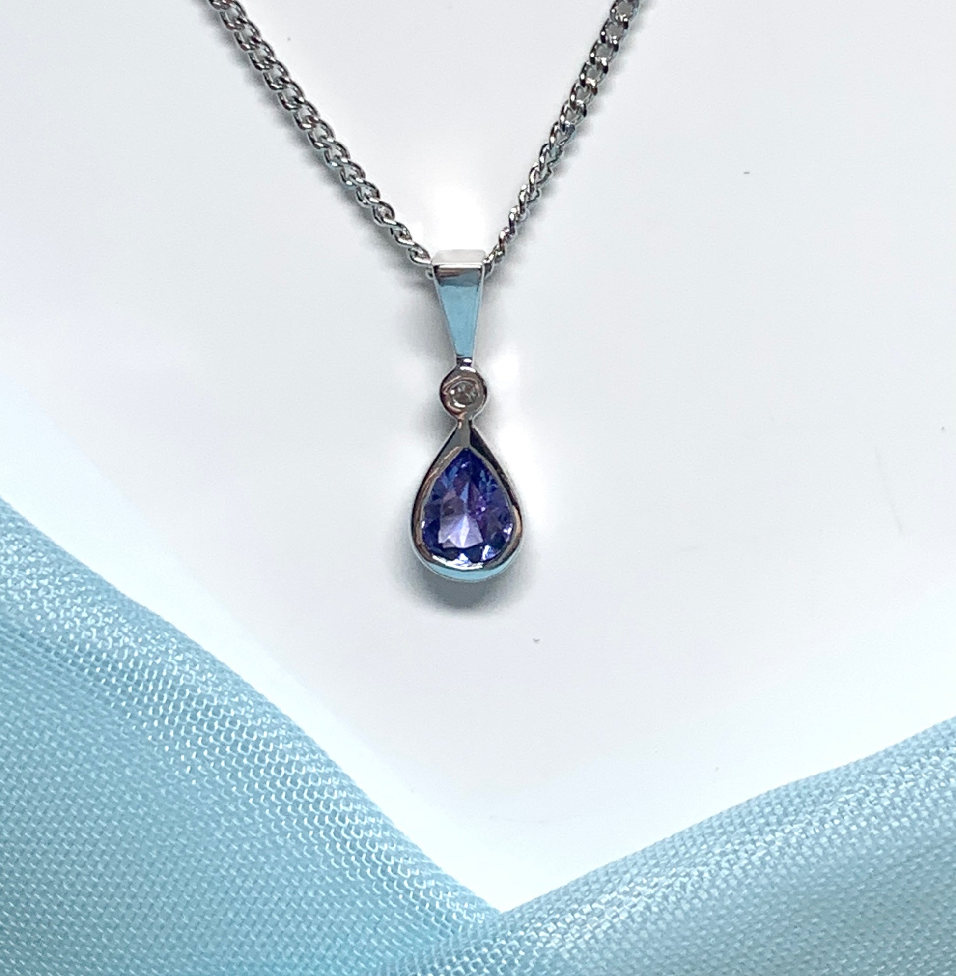 Real tanzanite real diamond necklace pear tear drop white gold pendant