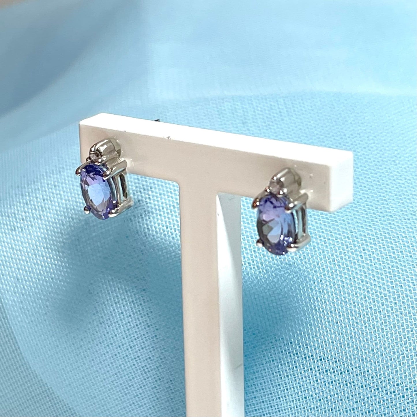 Tanzanite and diamond white gold stud earrings