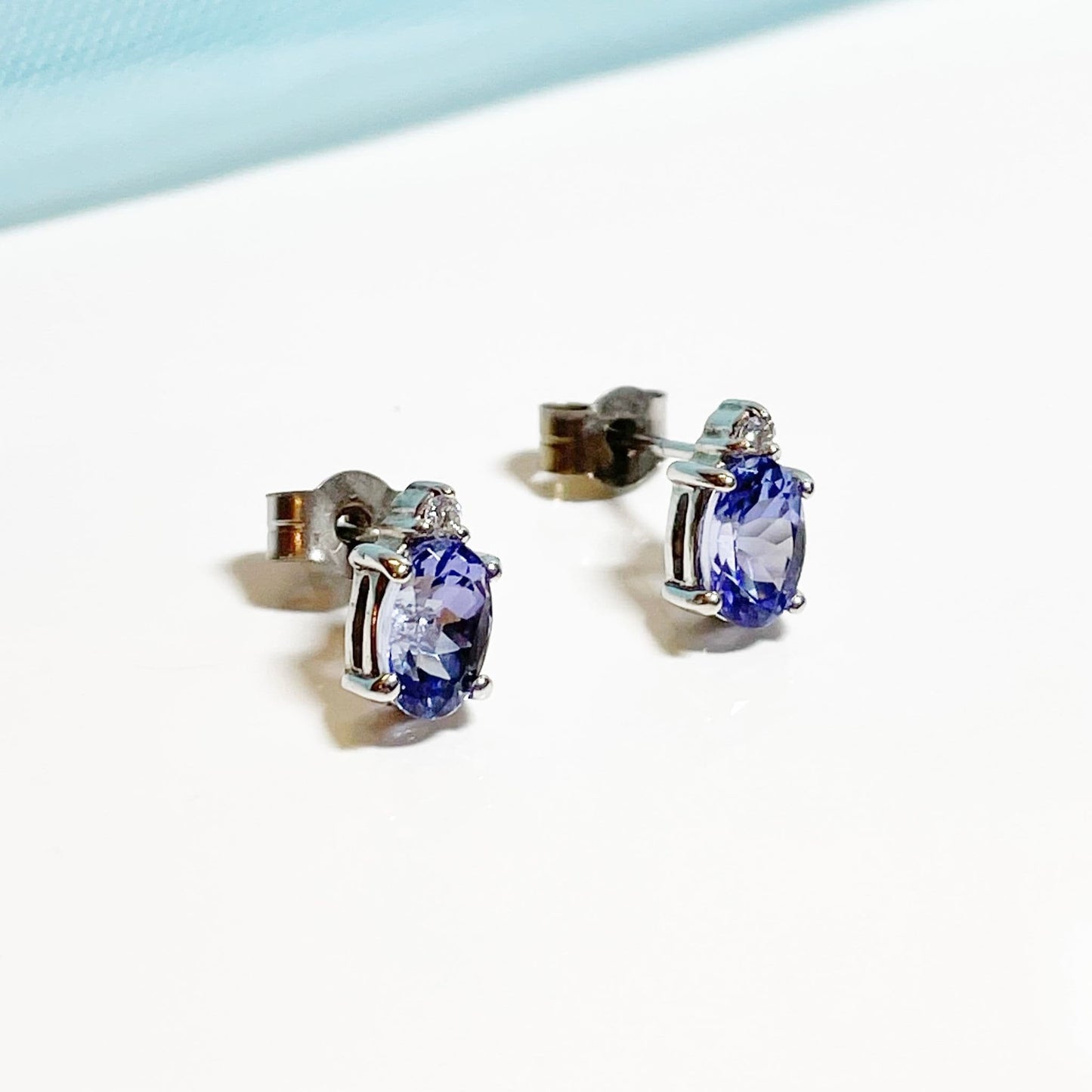 Tanzanite and diamond white gold stud earrings