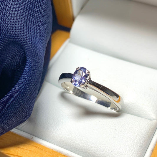 Tanzanite white gold oval ring