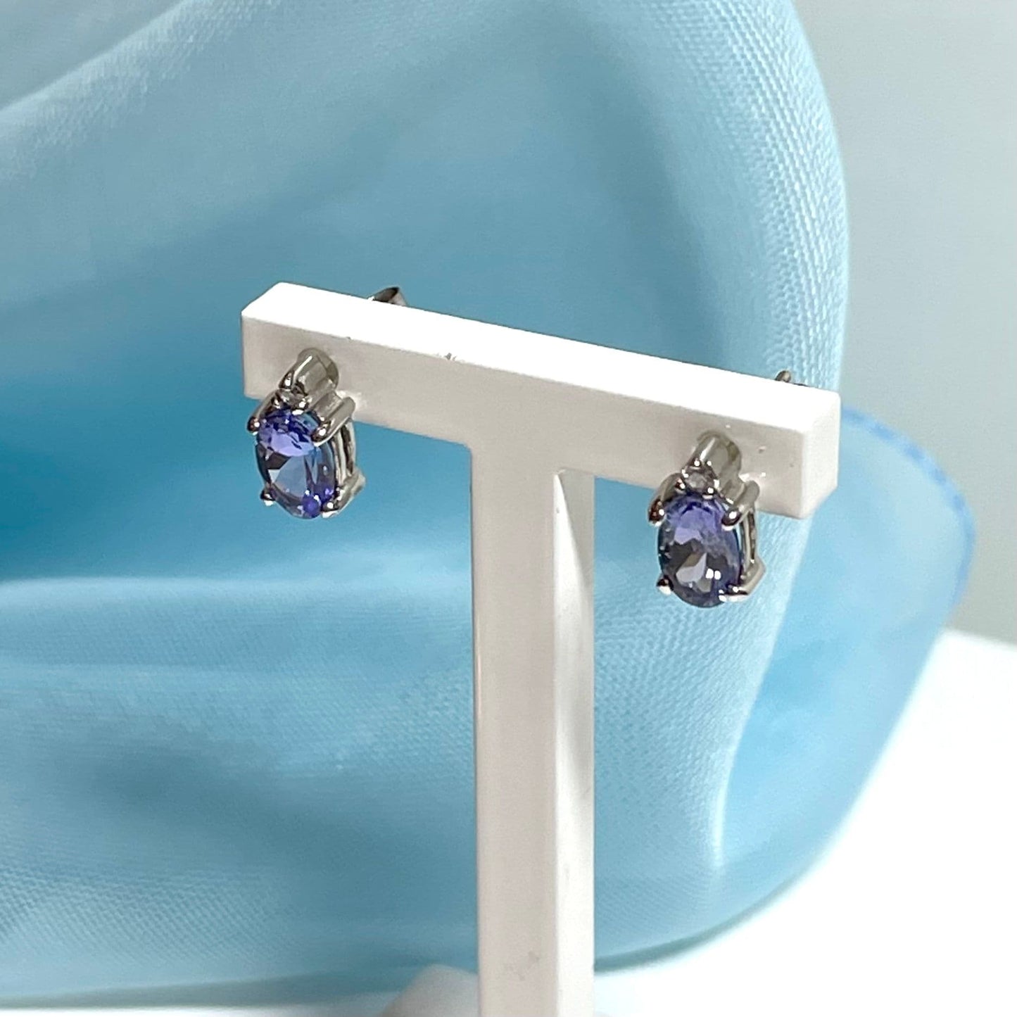 Tanzanite and diamond white gold stud earrings