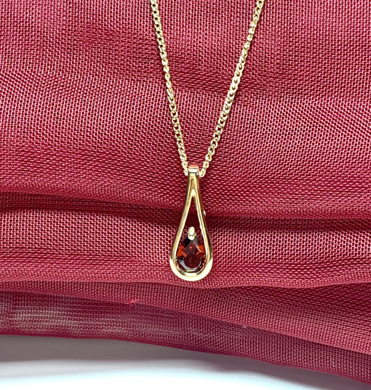 Tear drop pear real garnet necklace pendant yellow gold smooth rubbed over