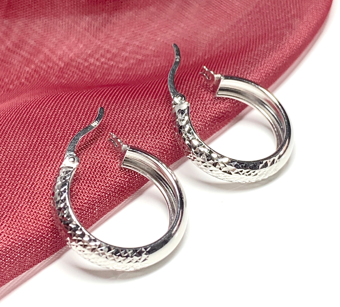 White Gold Hoop Earrings Diamond Cut Patterned 21 mm