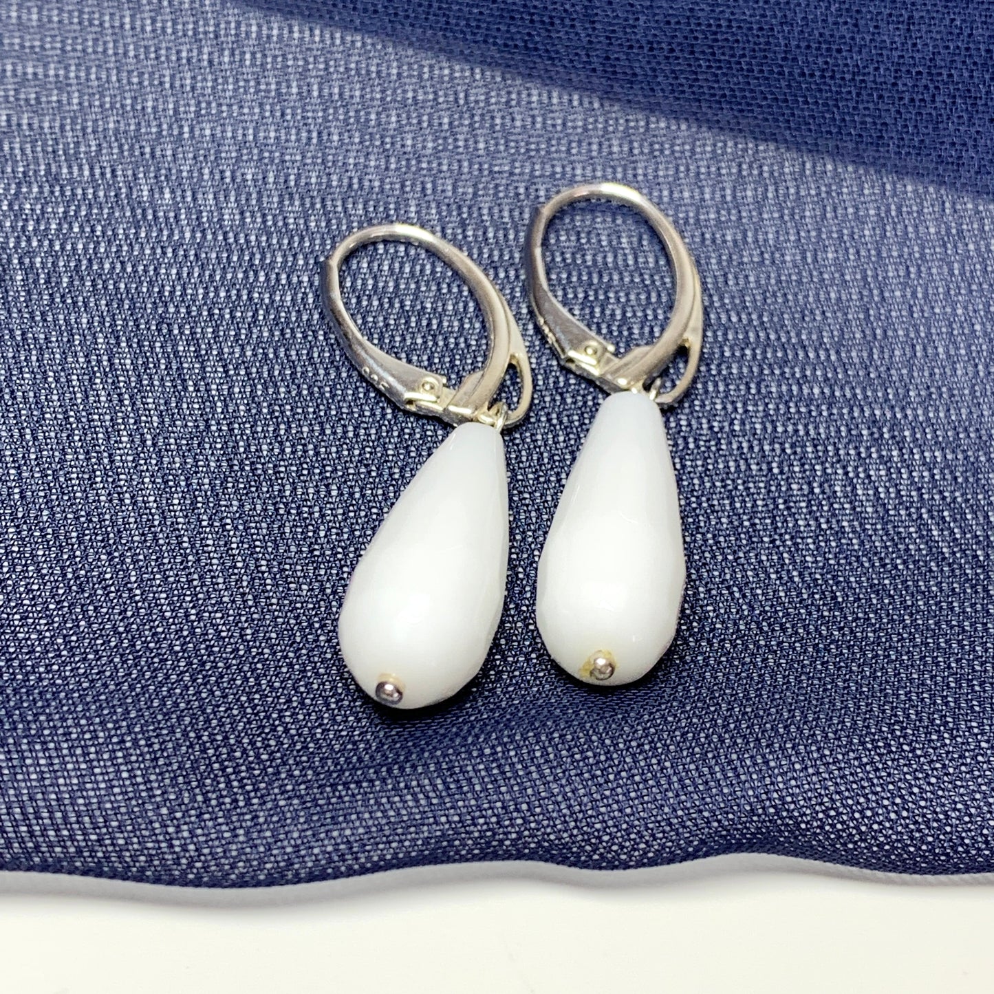 White jade teardrop shaped drop earrings