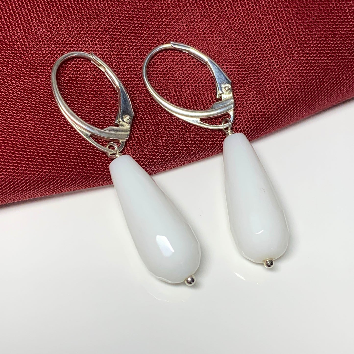 White teardrop shaped agate drop earrings