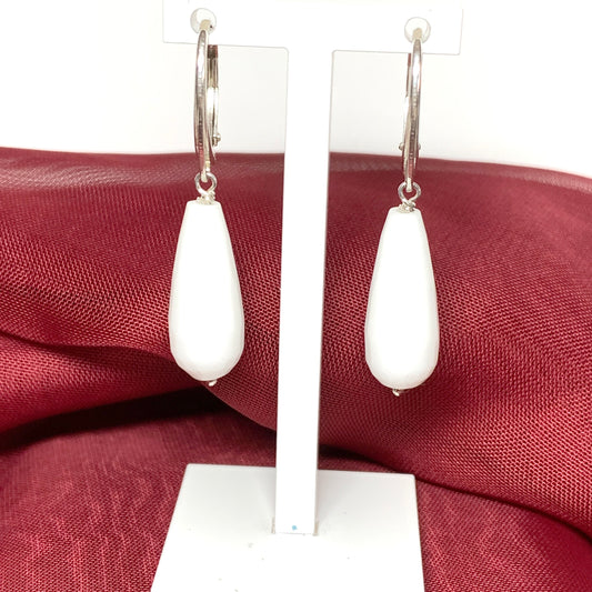 White teardrop shaped agate drop earrings