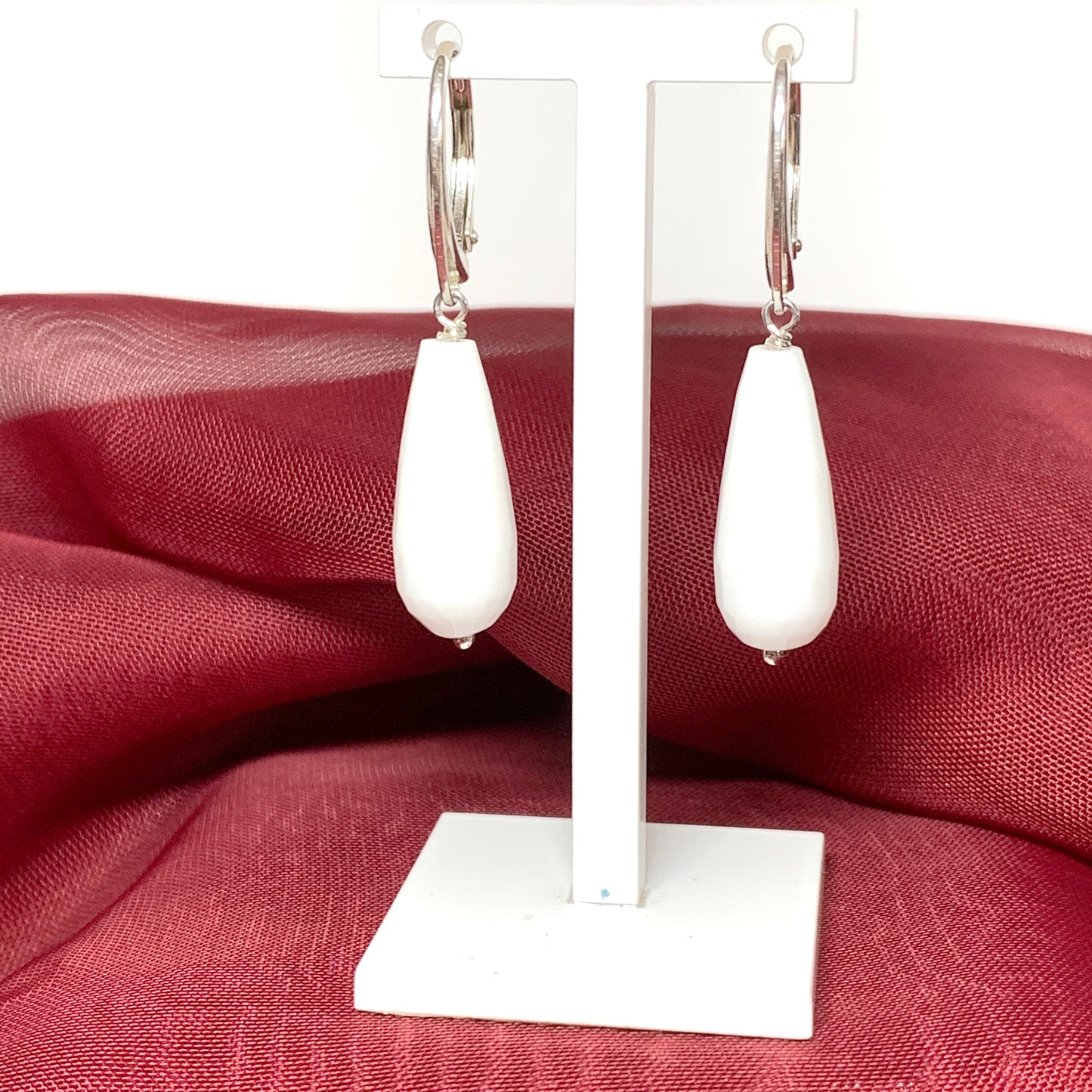 White teardrop shaped agate drop earrings