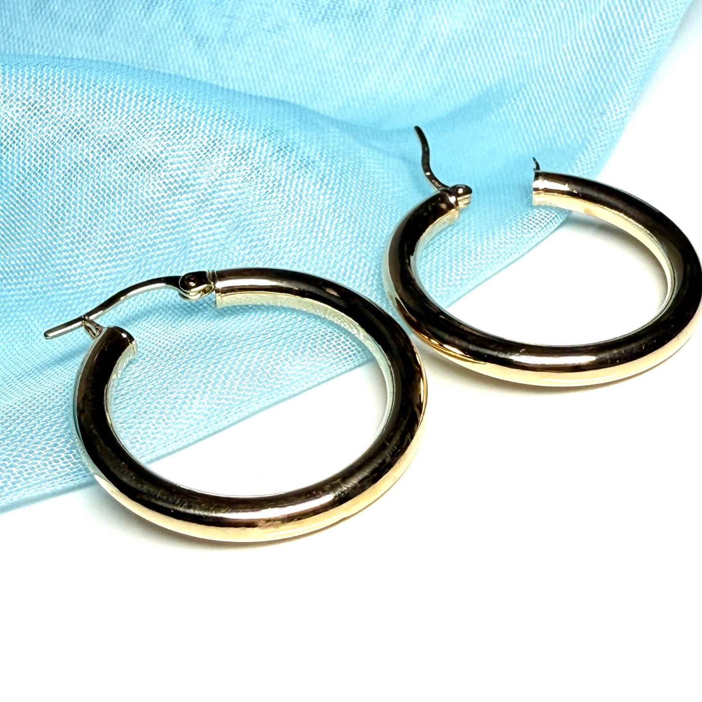 Yellow gold plain polished round hoop earrings
