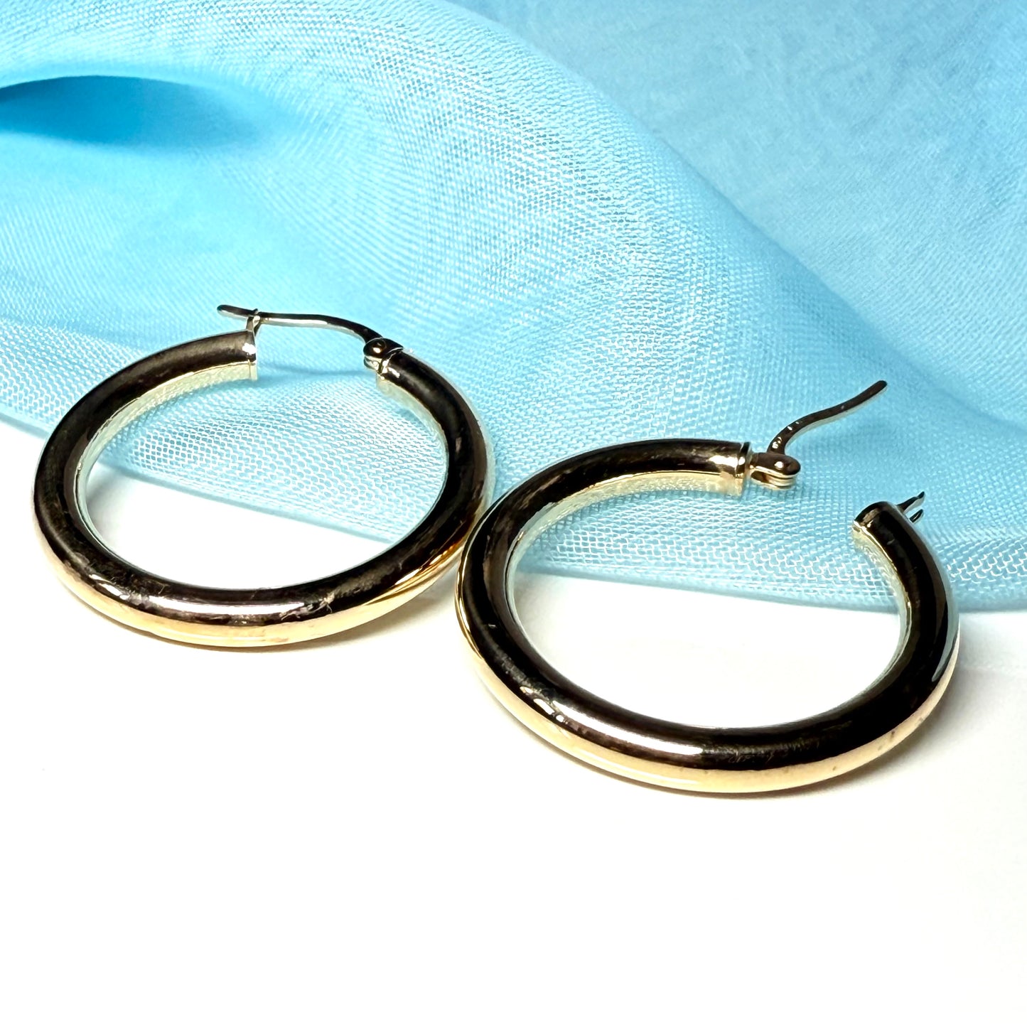 Yellow gold plain polished round hoop earrings